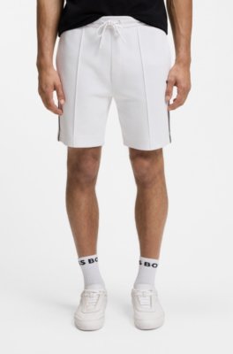 Cotton-blend shorts with piped trims