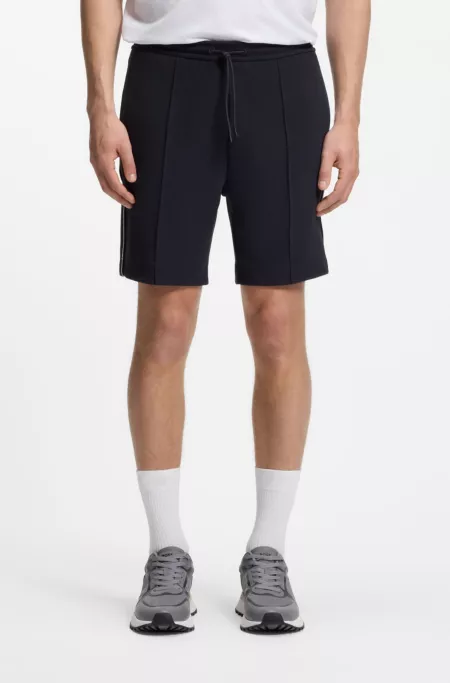Cotton-blend shorts with piped trims