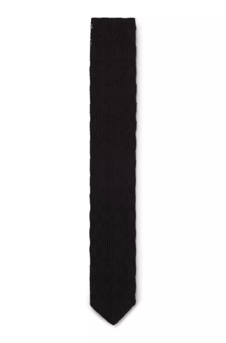 Cotton tie with knitted structure