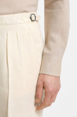 Bermuda con fit affusolato in lino con pieghe sulla parte anteriore, Beige chiaro