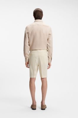 Bermuda con fit affusolato in lino con pieghe sulla parte anteriore, Beige chiaro