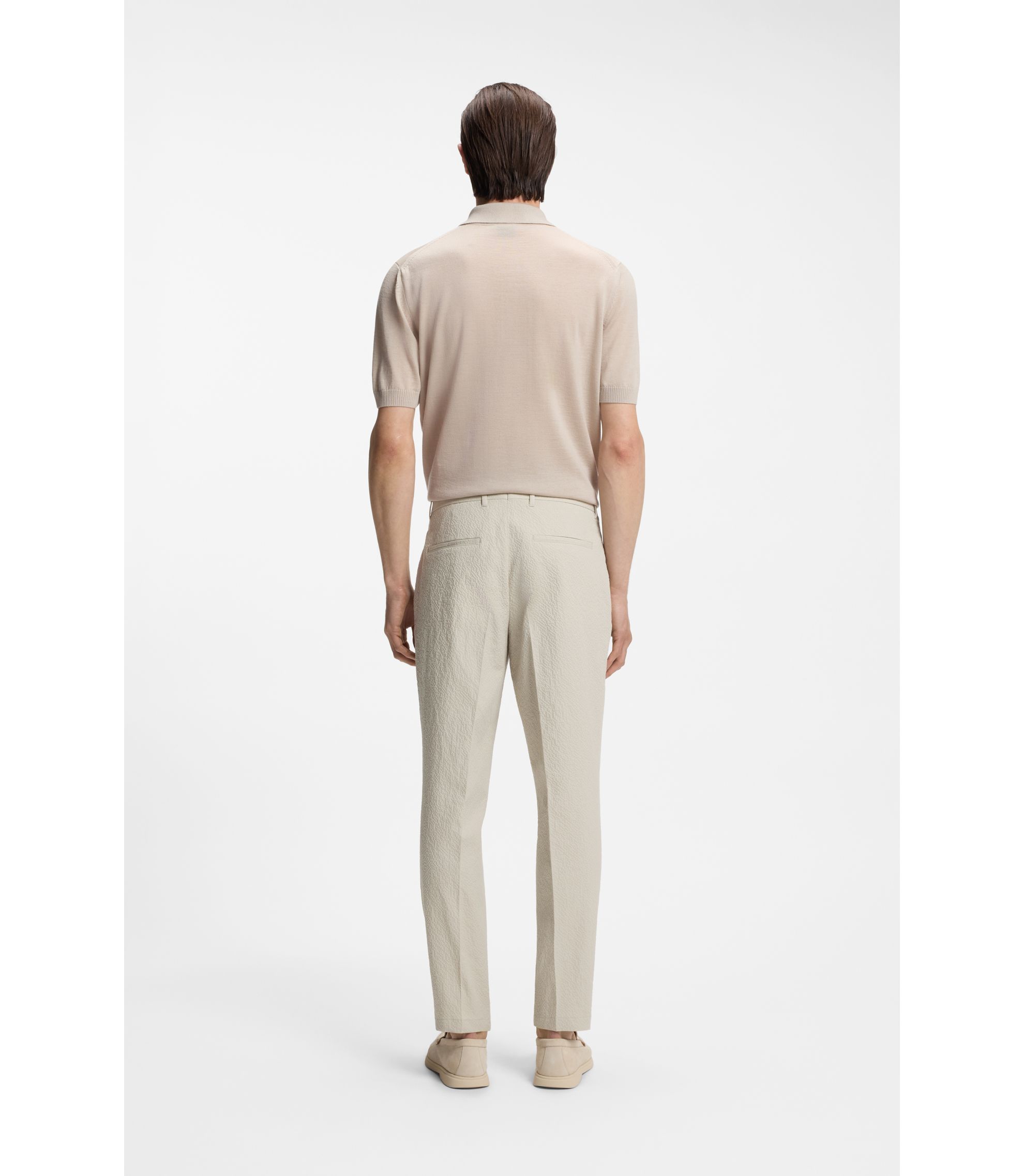 Tapered-Fit Hose aus Stretch-Baumwolle mit Seersucker-Struktur