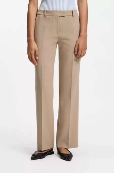 Pantalones slim fit con pernera recta