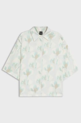 Blusa relaxed fit con estampado de flores, Fantas&iacute;a