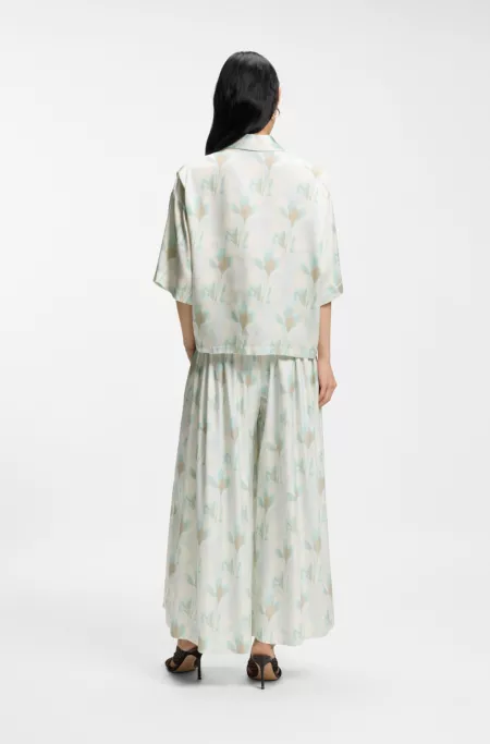 Blusa relaxed fit con estampado de flores