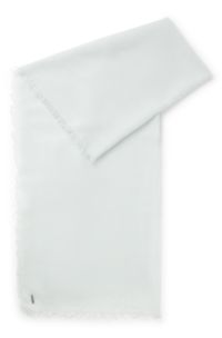 Lichte wollen sjaal met franjes, Lichtblauw