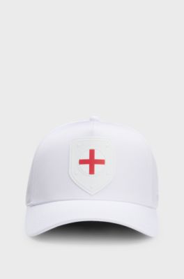 Logo cap in lustrous twill with country-flag badge, England