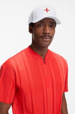 Logo cap in lustrous twill with country-flag badge, England