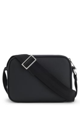美品未使用　HUGO BOSS ストライプ ボディバッグ エンボスレザー 黒 BOSS - クロスボディバッグ グレインレザー エンボスロゴ - ブラック
