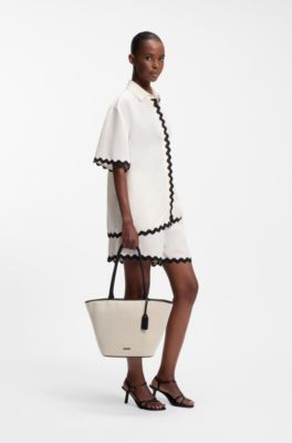 Canvas shopper met details van imitatieleer, Lichtbeige