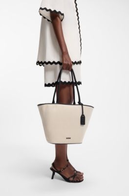 Bolso shopper de lona con apliques de piel sint&eacute;tica, Beige claro