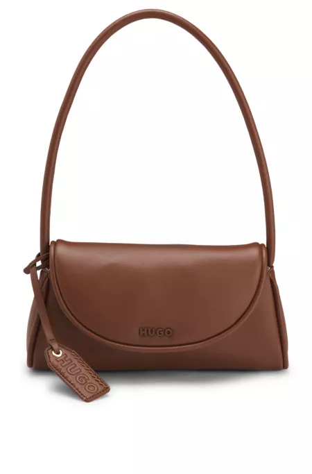 Bolso bandolera de piel sintética con etiqueta con logo