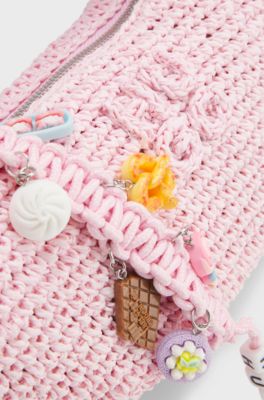 Woven hobo bag with logo charm, Light Pink