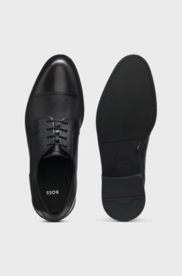 Derbyschoenen van leer met neusdetail, Zwart
