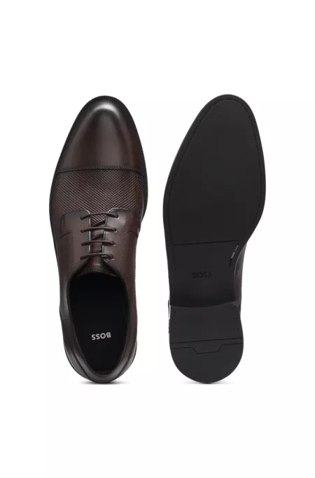 Chaussures derby en cuir à bout droit