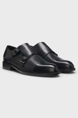 Leren schoenen met dubbele gesp en perforatiedetail, Zwart