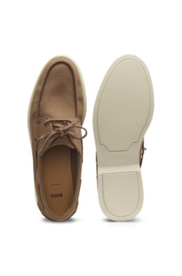 Boat shoes in suede with contrast sole, Beige