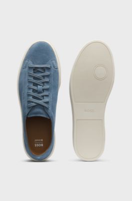 Sneakers aus Veloursleder mit Logo-Pr&auml;gung, Blau