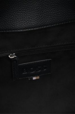 Sac hobo grain&eacute; avec monogramme Double B, Noir