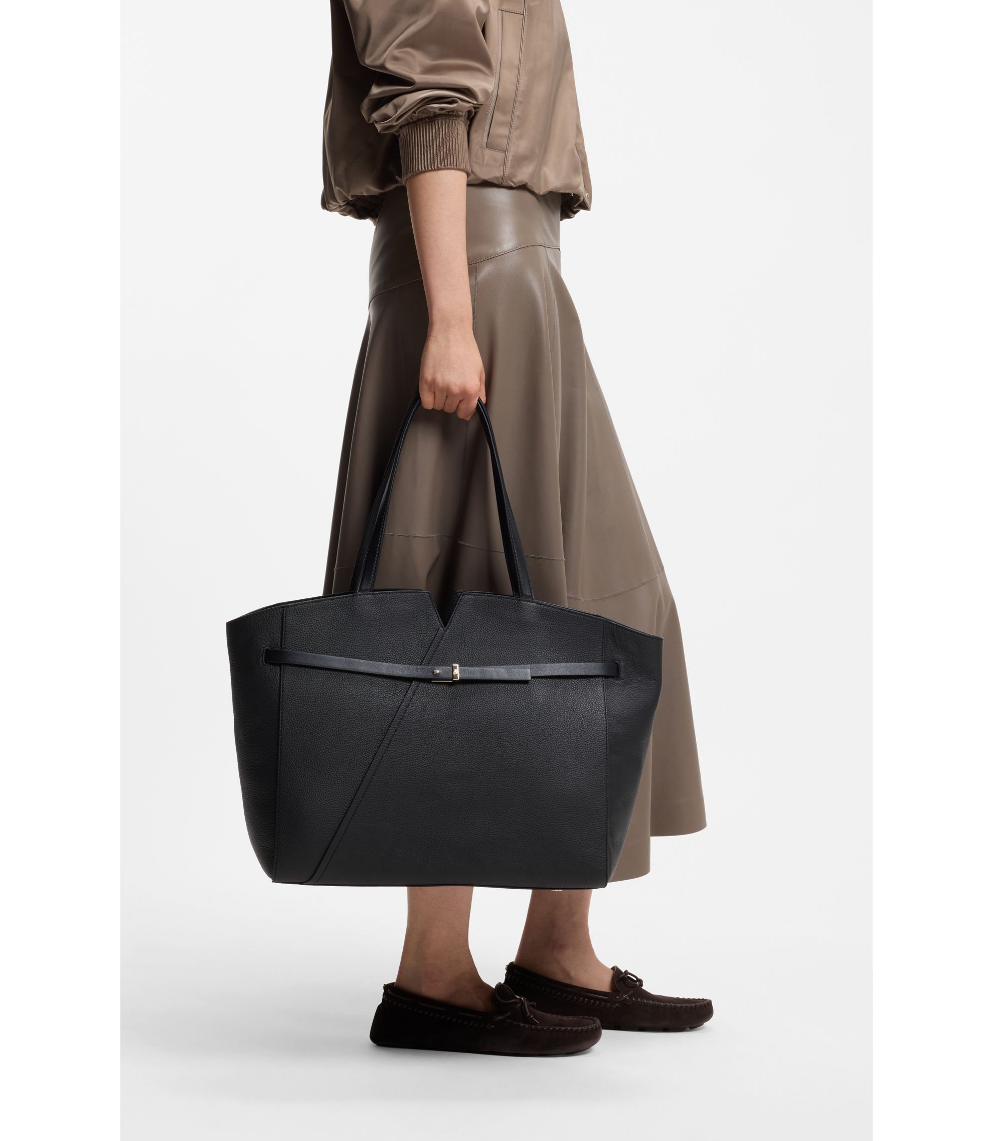 BOSS - BOSS Revers レザー トートバッグ ベルトディテール - ブラック