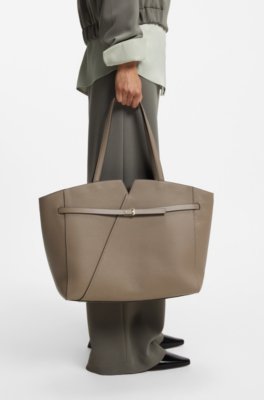 Revers tote bag in leather with belt detail 2