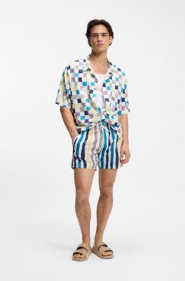 Mules en faux cuir su&eacute;d&eacute; avec d&eacute;tails de logo, Beige clair