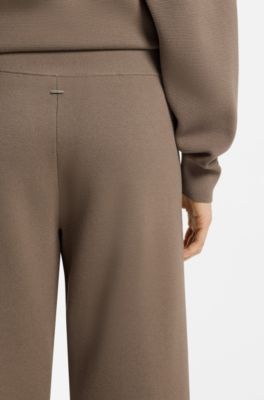 Knitted trousers in stretch fabric, Brown