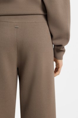 Knitted trousers in stretch fabric 3