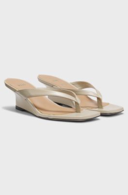 Leather thong sandals with a wedge heel, Light Beige