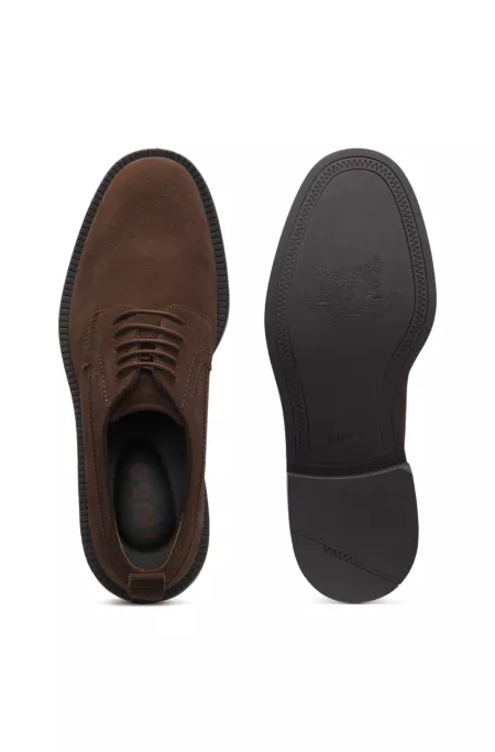 Derby shoes in suede