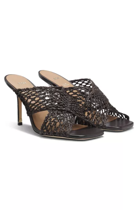 Leather sandals with woven uppers