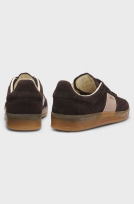 Sneakers aus Veloursleder mit Glattleder-Details, Dunkelbraun