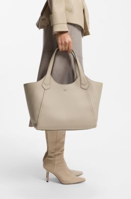 Leather tote bag with metallic logo lettering, Light Beige