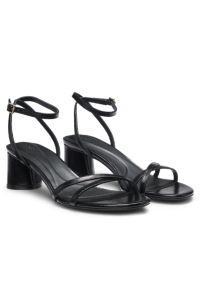 Ledersandalen mit Blockabsatz und Riemchen, Schwarz