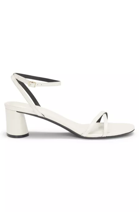 Strappy sandals in leather with block heel