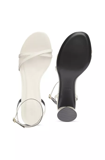 Strappy sandals in leather with block heel