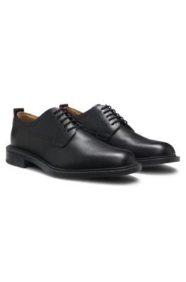 Derby shoes in grained leather, Black