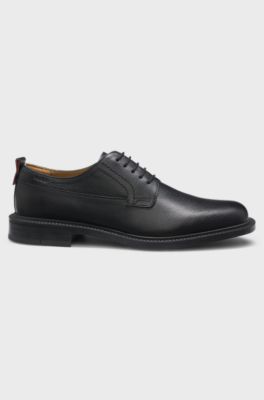 Derby shoes in grained leather, Black