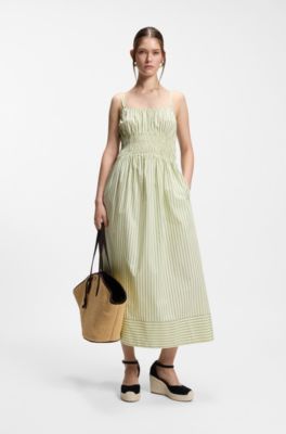 Espadrilles van su&egrave;de met sleehak, Zwart