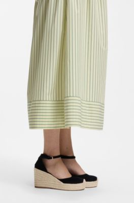 Espadrilles van su&egrave;de met sleehak, Zwart