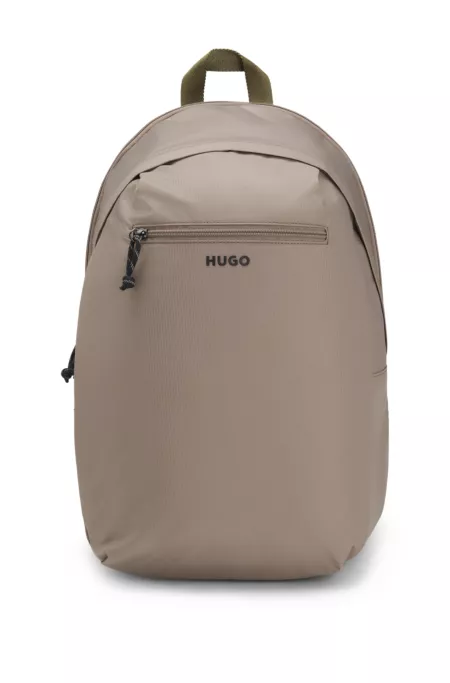 Backpack with contrast logo