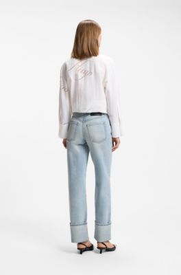 Jean droit en denim bleu avec revers, bleu clair