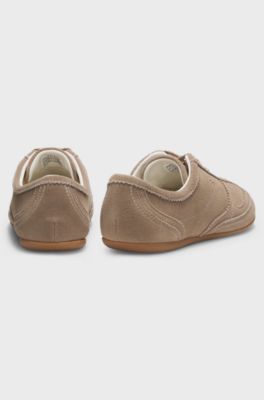 Sneakers in pelle scamosciata con logo impilato, Marrone chiaro
