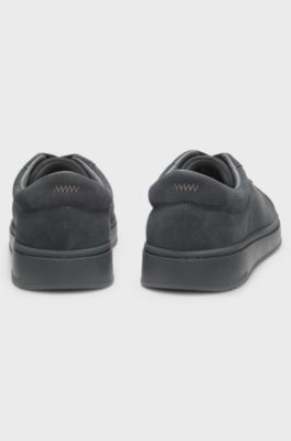 Baskets en cuir su&eacute;d&eacute; avec logo dor&eacute; en transfert, Gris sombre