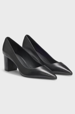 Spitze Pumps aus Nappaleder mit grobem Absatz, Schwarz