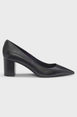 Spitze Pumps aus Nappaleder mit grobem Absatz, Schwarz