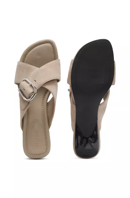 Mules aus Veloursleder mit gekreuzten Schnallenriemen