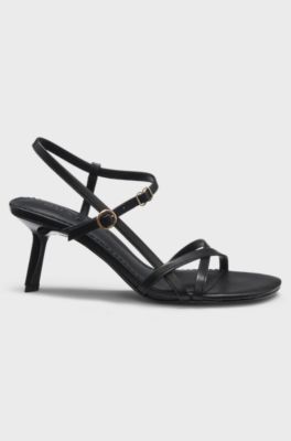 Leren sandalen met bandjes en asymmetrische hak, Zwart