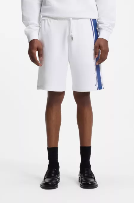 Relaxed-fit shorts in cotton terry with side stripe