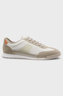 Sneakers in materiali misti con suola dentellata, Beige chiaro